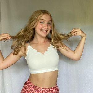 Romwe top with pedal shape on top